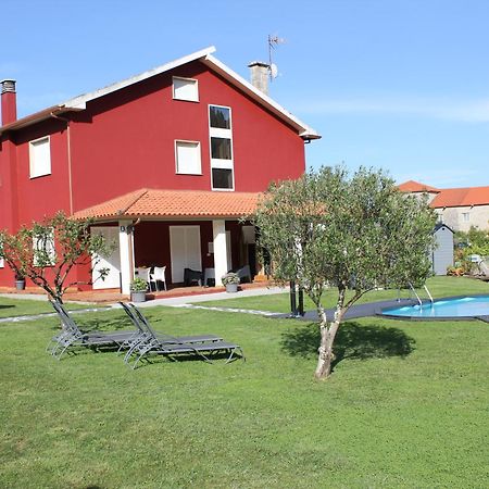 Apartamento en bloque vivienda con piscina y barbacoa a 15 min de la playa Meis Exterior foto