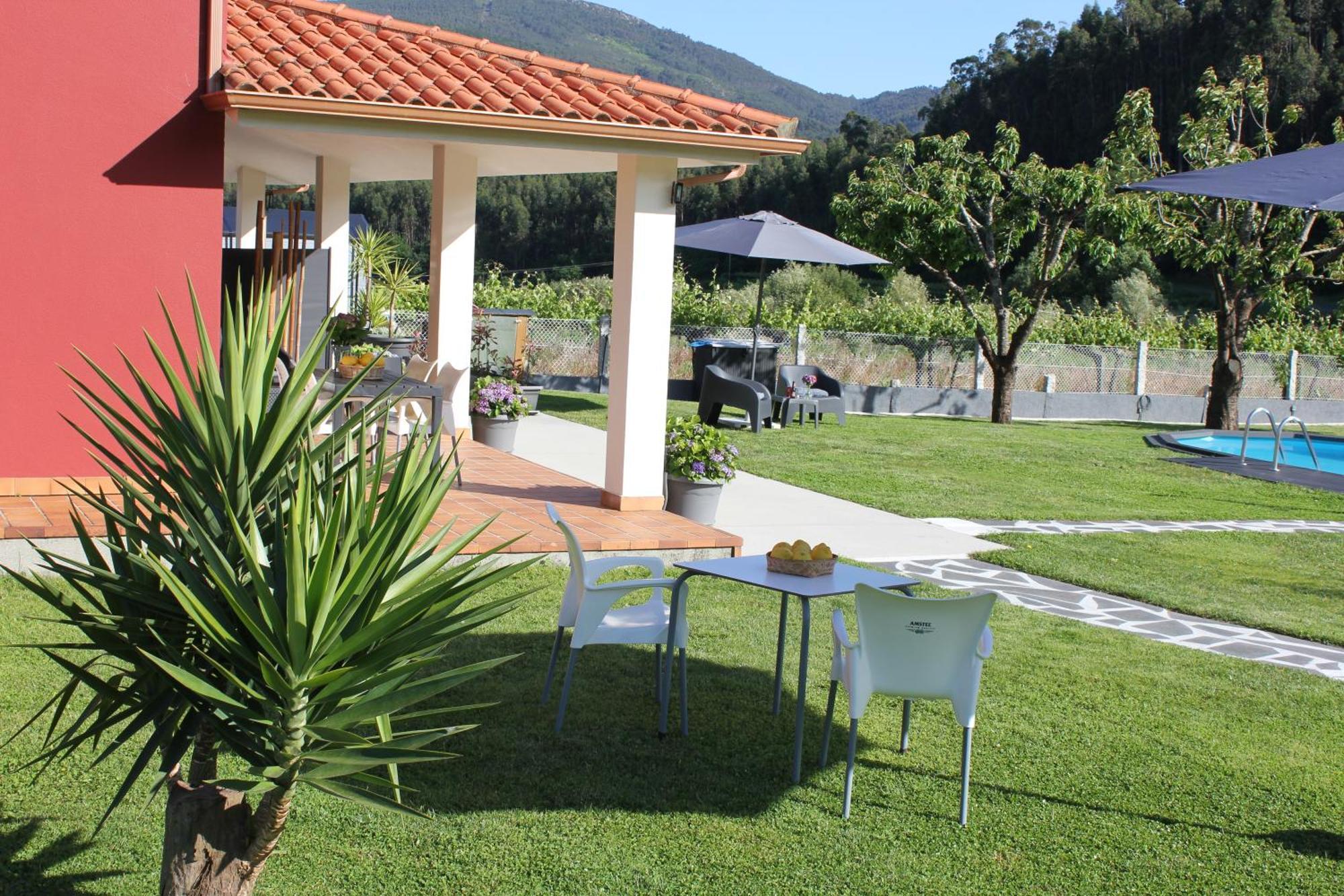 Apartamento en bloque vivienda con piscina y barbacoa a 15 min de la playa Meis Exterior foto
